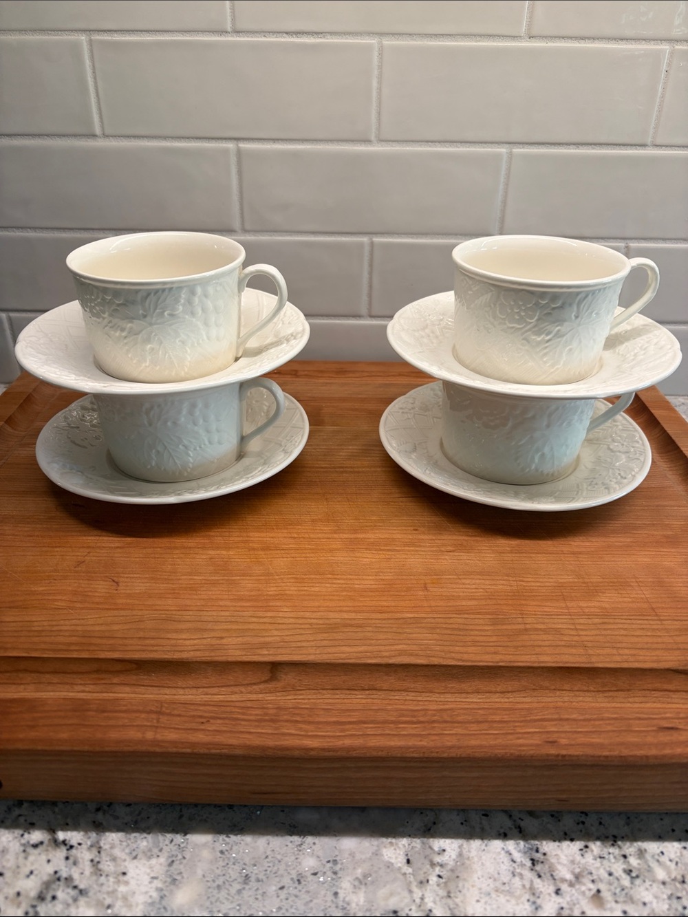 Mikasa English Countryside Teacup and Saucer Set - 4 Pieces